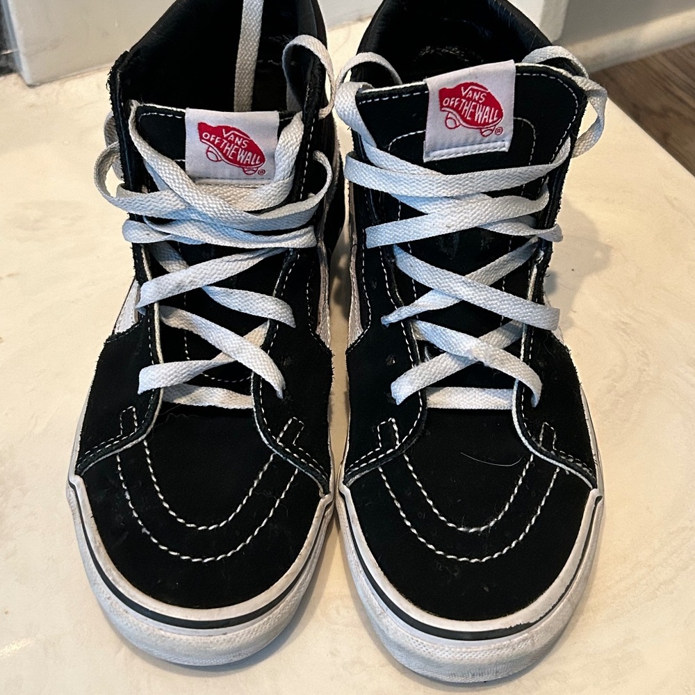 Vans High Tops Men’s SZ 5.5 Women’s Size 7